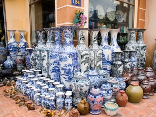 Biking day tour to Bat Trang ceramic village - Private tour
