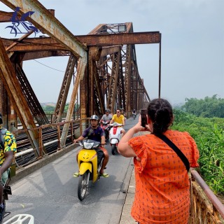 Hanoi half-day on-back of motorbike tour with street food (4 hours) - Private tour