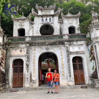 Hanoi half-day on-back of motorbike tour with street food (4 hours) - Private tour