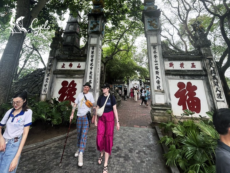 Essential Vietnam 10 Days 09 Nights Package Tour (small group tour) - 30% off