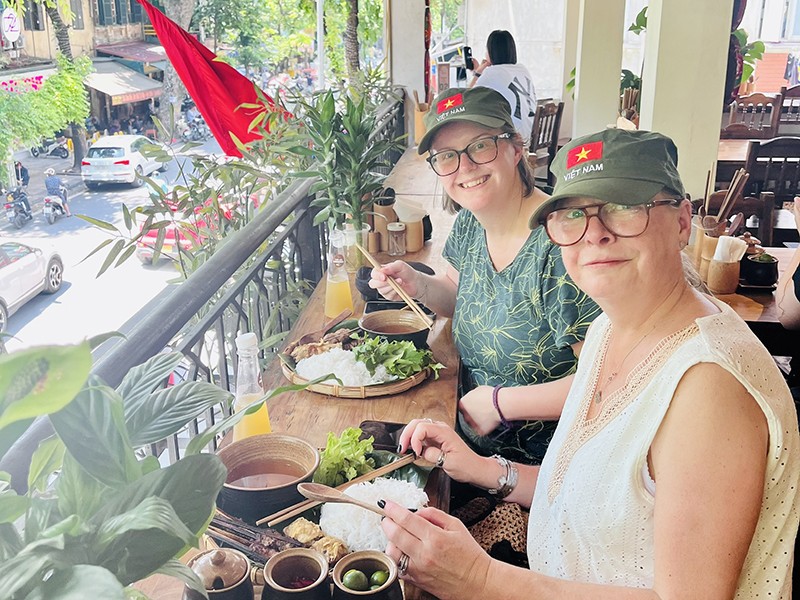 Hanoi City Jeep Tour Half-day: Food, Culture & Fun (4 hours)