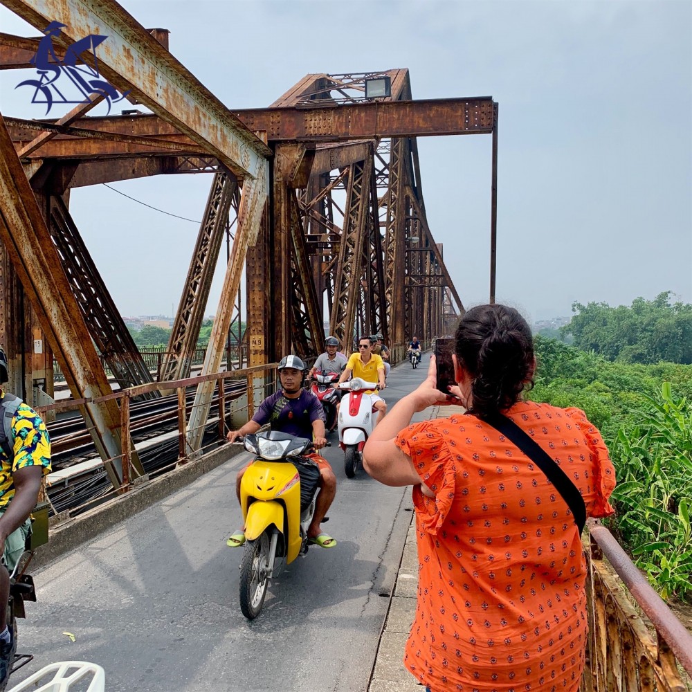 Hanoi half-day on-back of motorbike tour with street food (4 hours) - Private tour