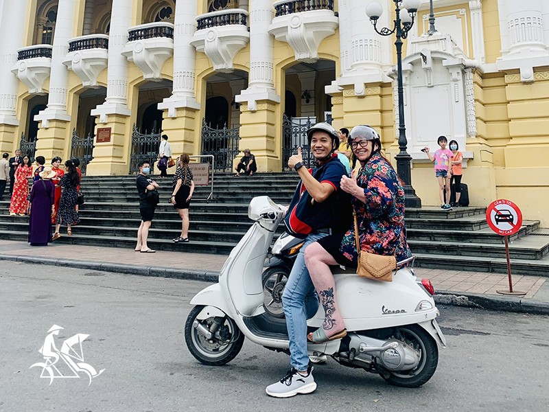 Hanoi Vespa Half-day Tour with Street food (3 hours) - Private tour - 35% off