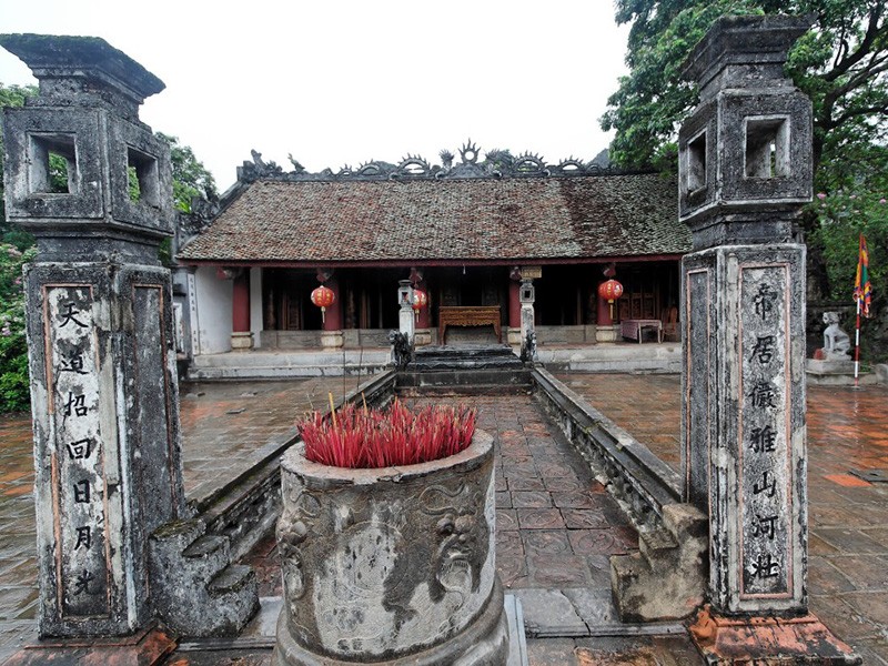 Ninh Binh - Tam Coc - Mua Cave - Bich Dong Pagoda 2 Day Tour from Hanoi (Private tour)