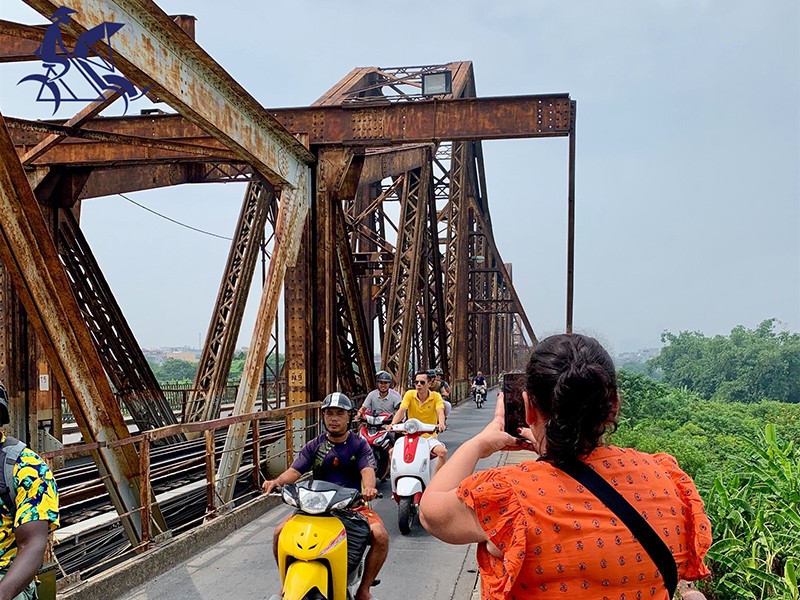 Hanoi Vespa Half-day Tour with Street food (3 hours) - Private tour - 35% off