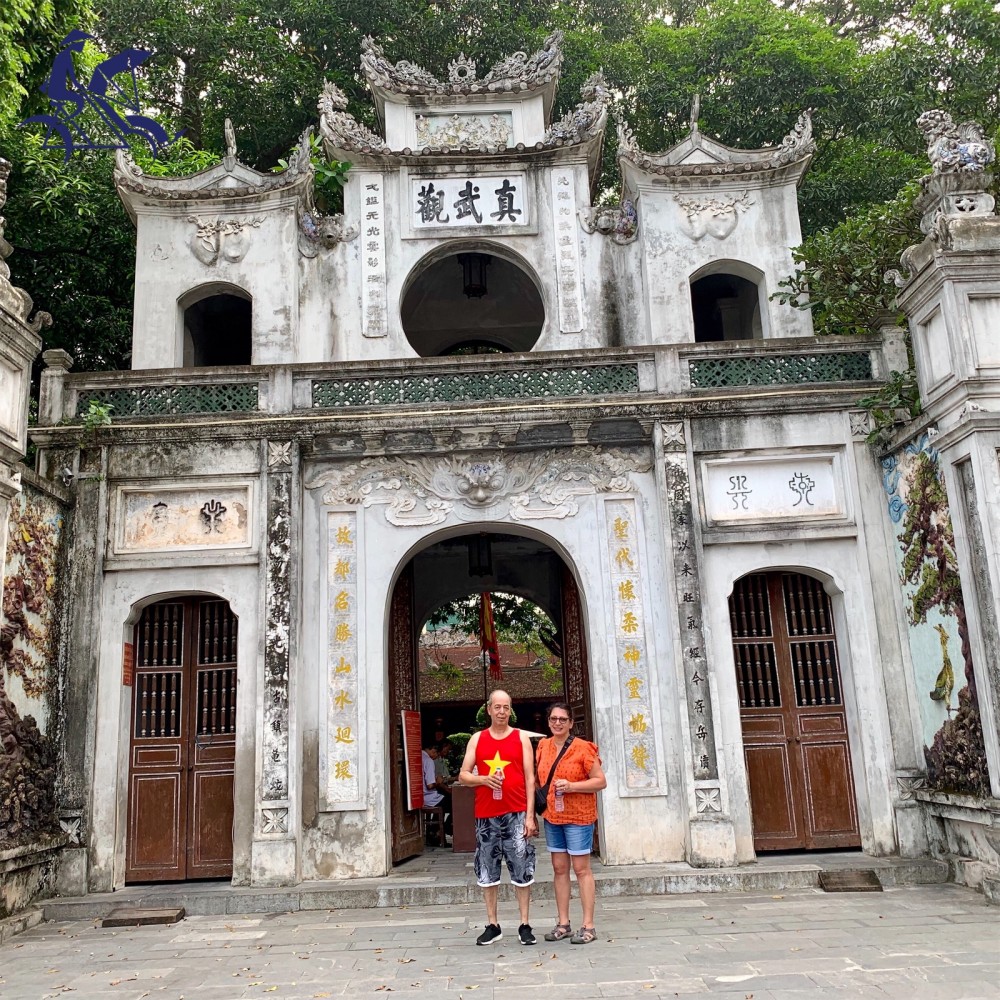 Hanoi half-day on-back of motorbike tour with street food (4 hours) - Private tour