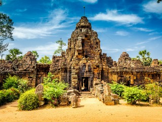 Phnom Penh - Tonle Bati - Phnom Tamao Zoo Day Tour - Private tour