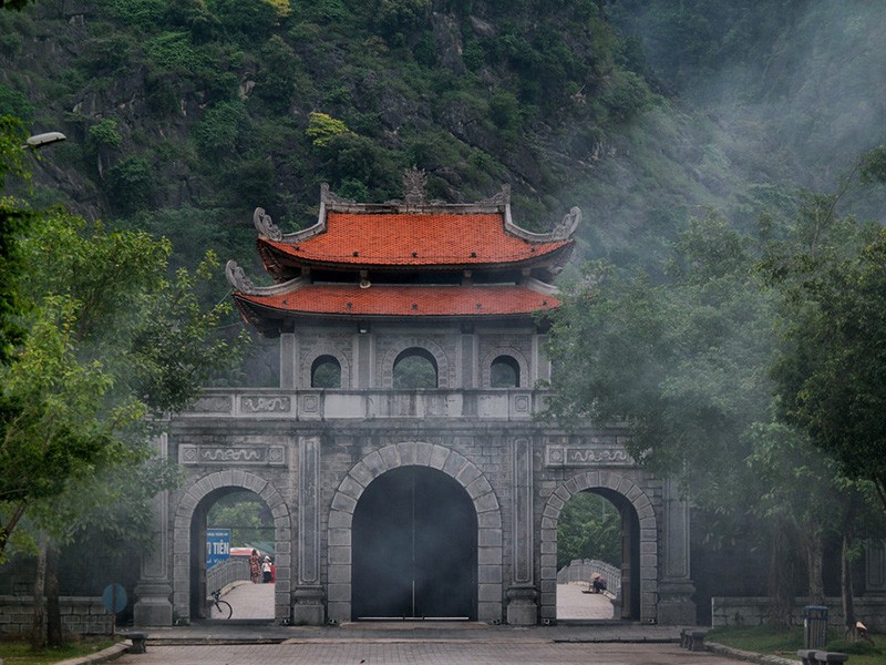 Ninh Binh - Tam Coc - Mua Cave - Bich Dong Pagoda 2 Day Tour from Hanoi (Private tour)