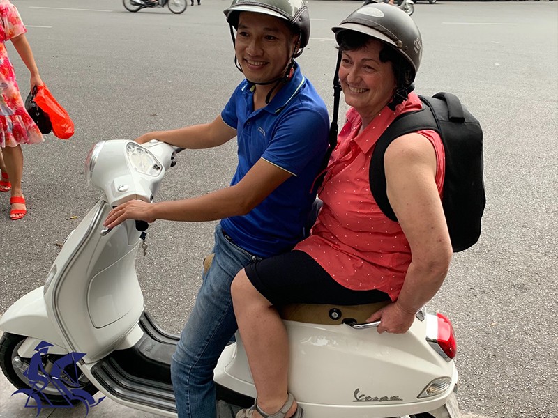 Hanoi Vespa Half-day Tour with Street food (3 hours) - Private tour - 35% off